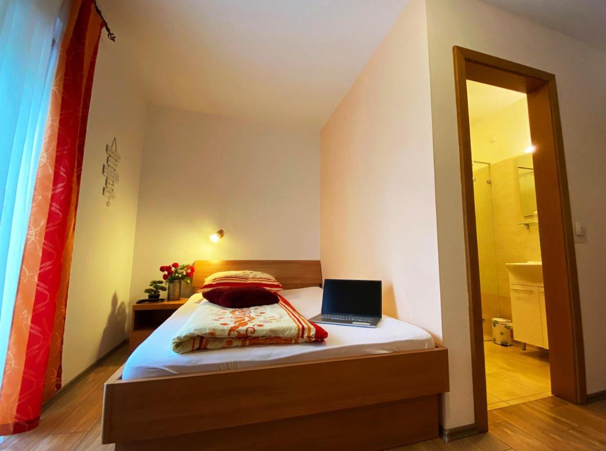Guesthouse Mesec Zaplana Верхника Экстерьер фото