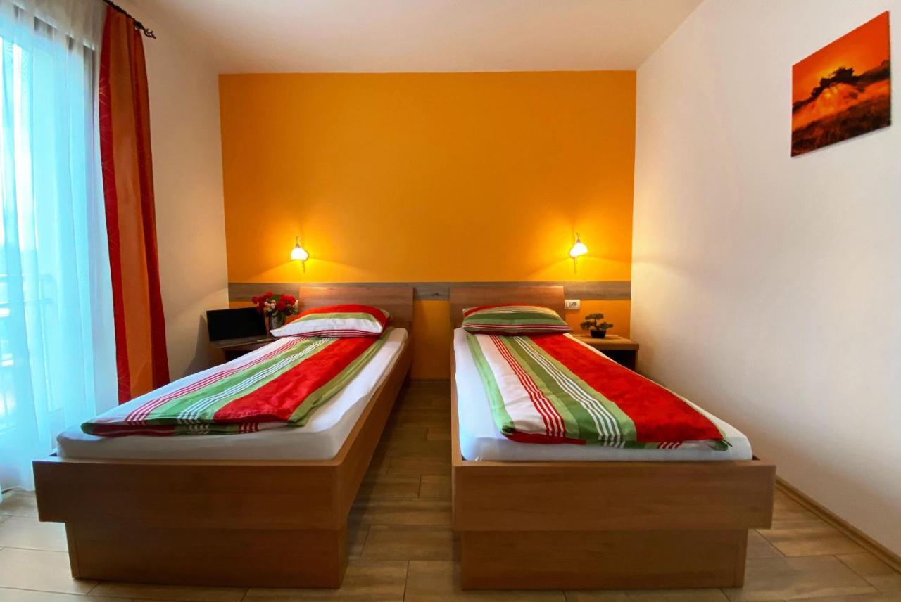 Guesthouse Mesec Zaplana Верхника Экстерьер фото