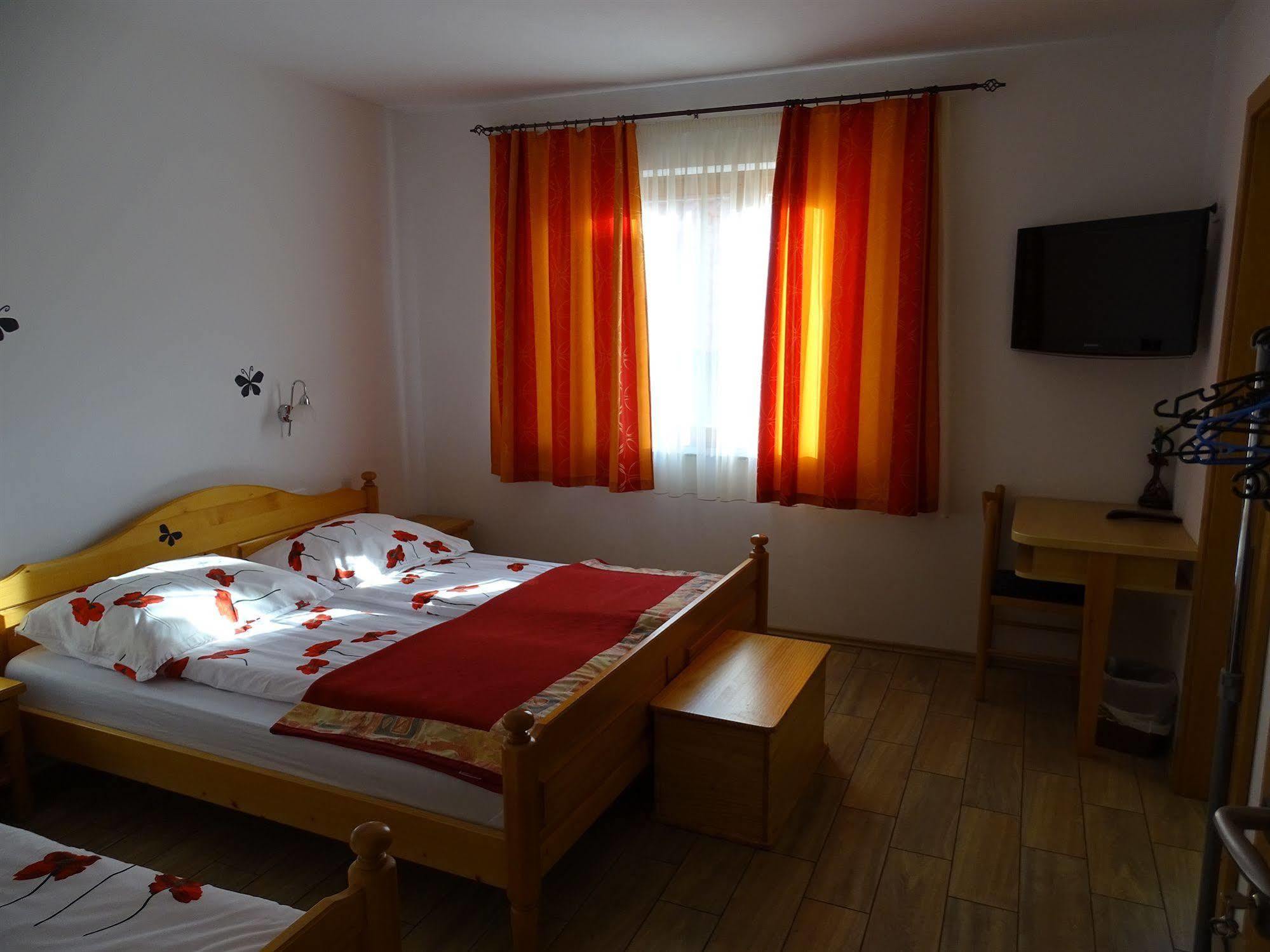 Guesthouse Mesec Zaplana Верхника Экстерьер фото