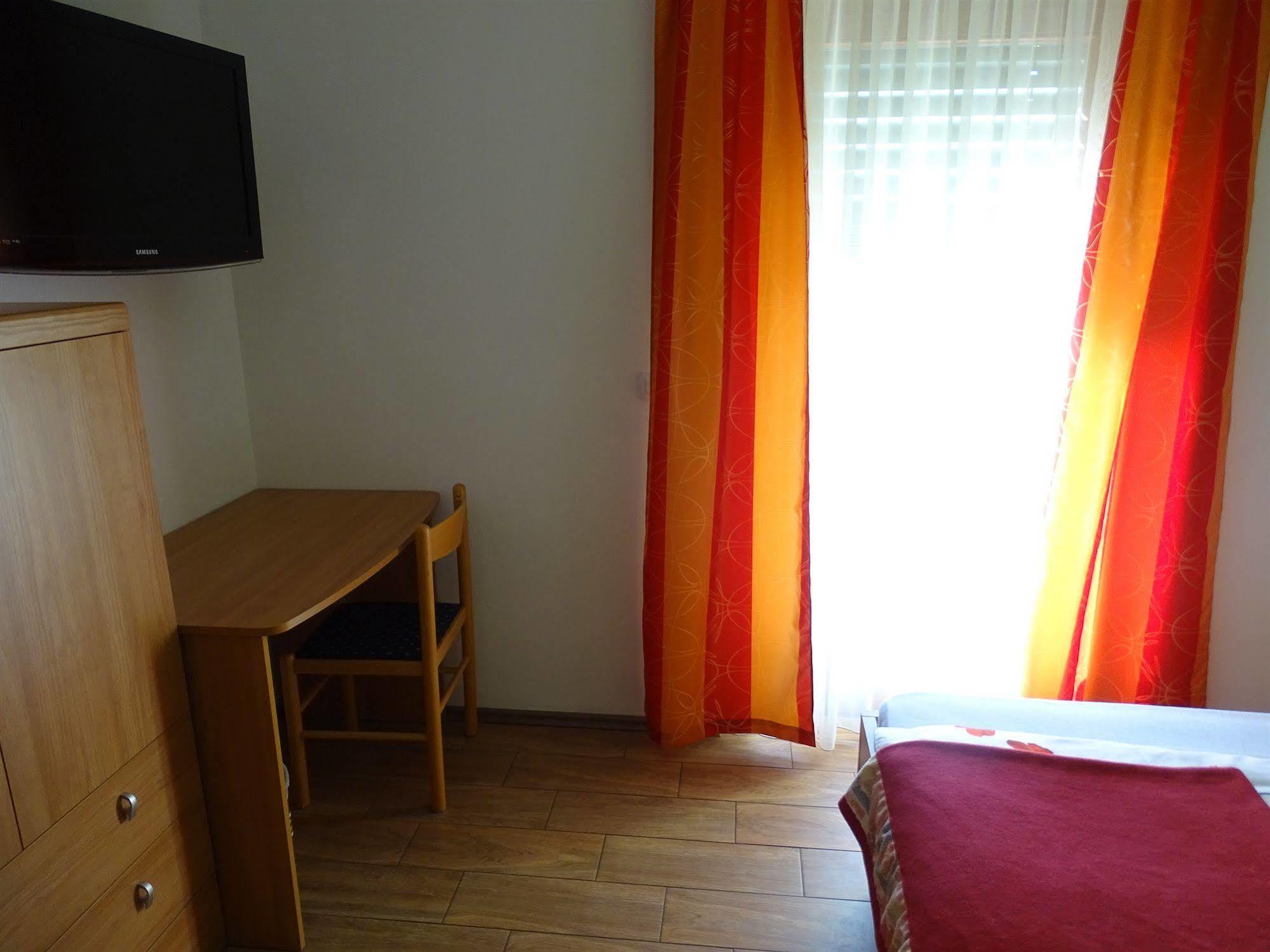 Guesthouse Mesec Zaplana Верхника Экстерьер фото