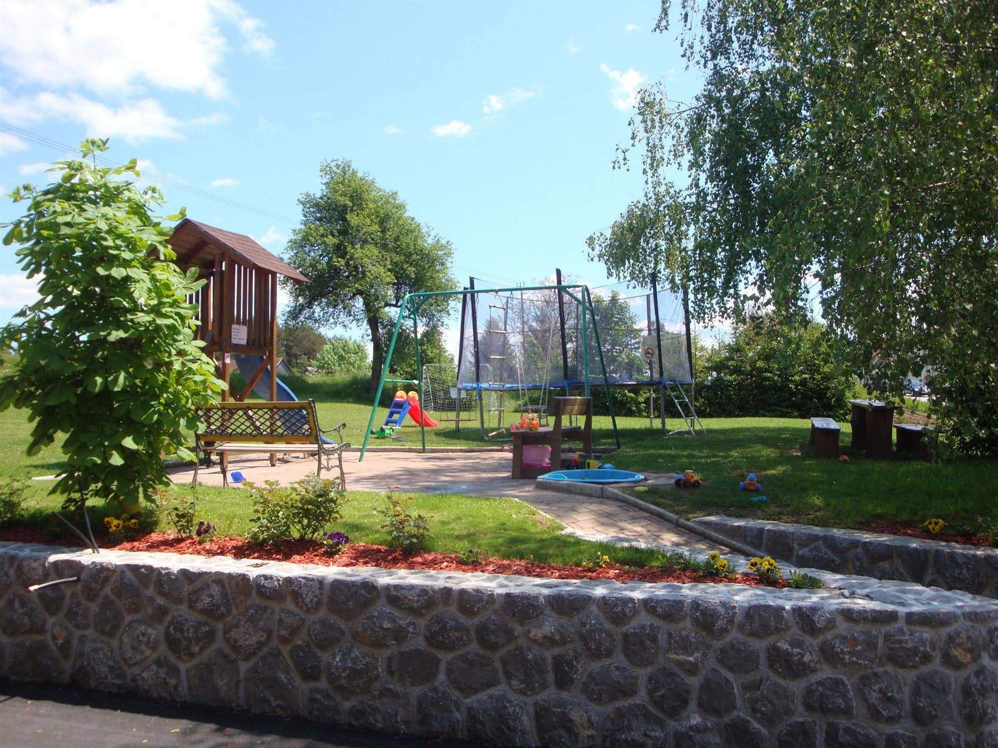 Guesthouse Mesec Zaplana Верхника Экстерьер фото