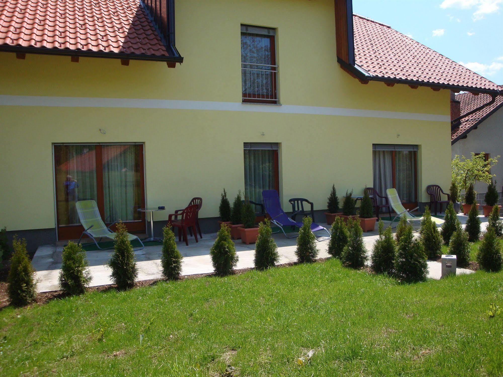 Guesthouse Mesec Zaplana Верхника Экстерьер фото