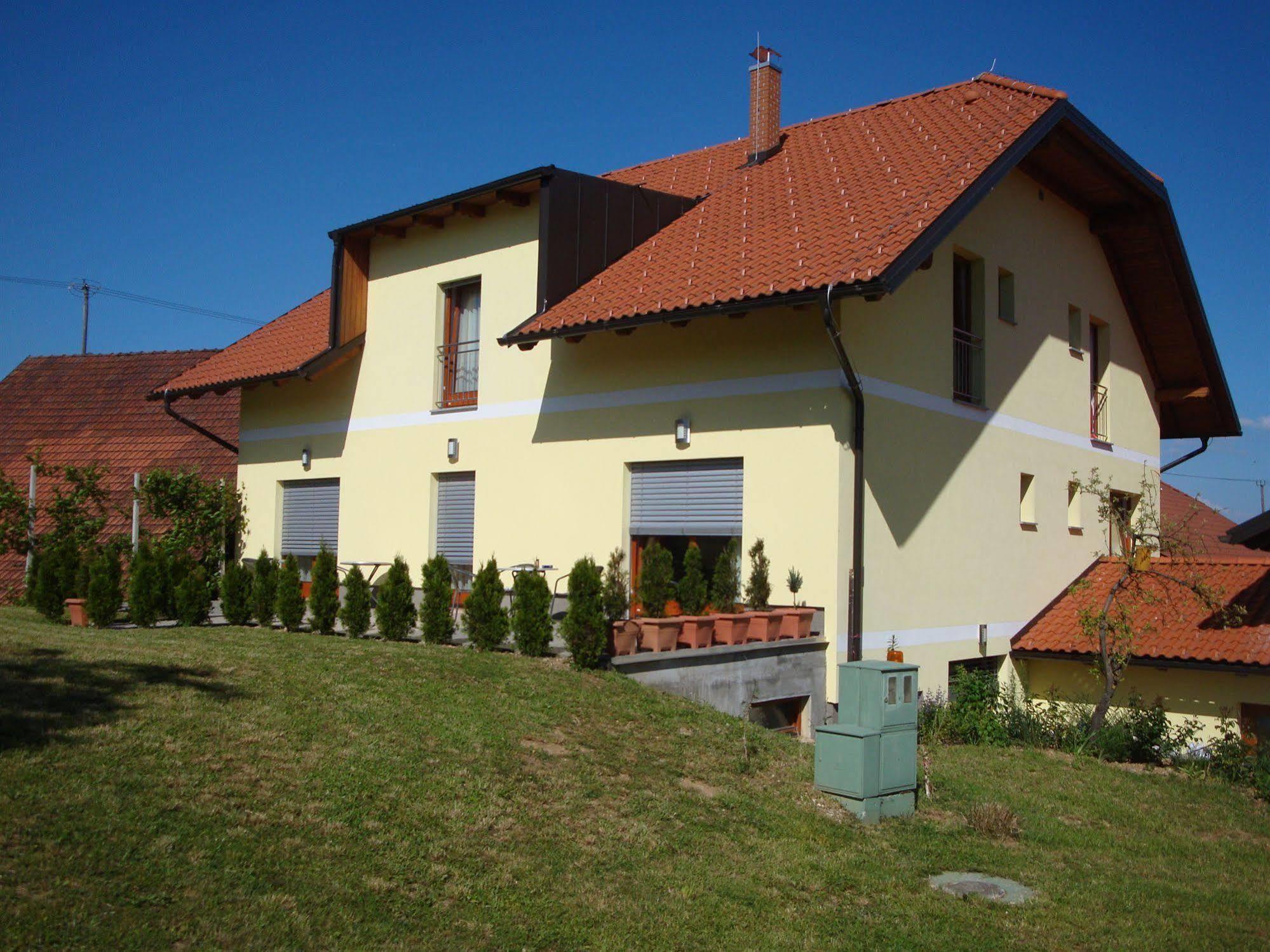 Guesthouse Mesec Zaplana Верхника Экстерьер фото